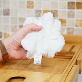 Fleur de douche extra douce lavable en micro éponge bambou Blanc