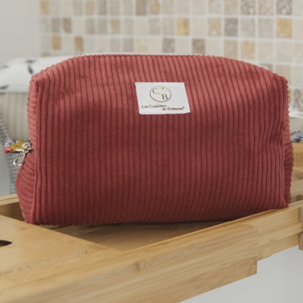 Trousse en velours cotelé bordeaux intérieur Manga C de B Les cousettes de Bobinette