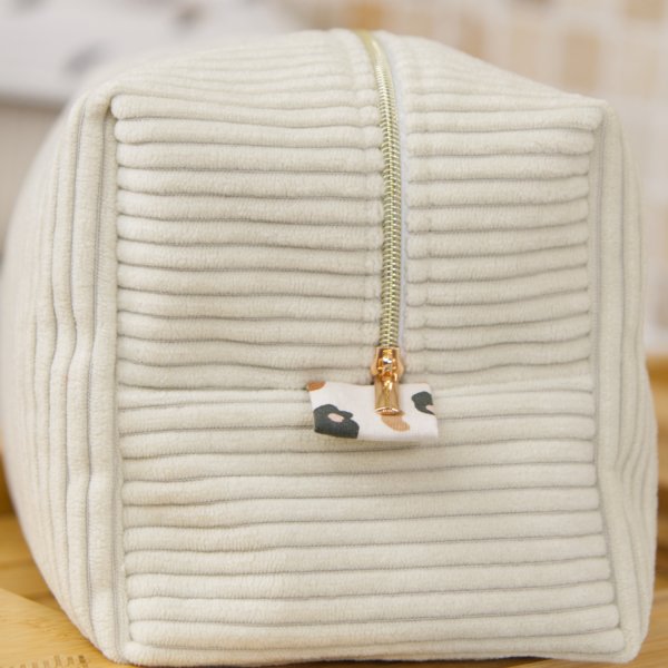 Trousse en velours cotelé écru intérieur Fauve C de B Les cousettes de Bobinette