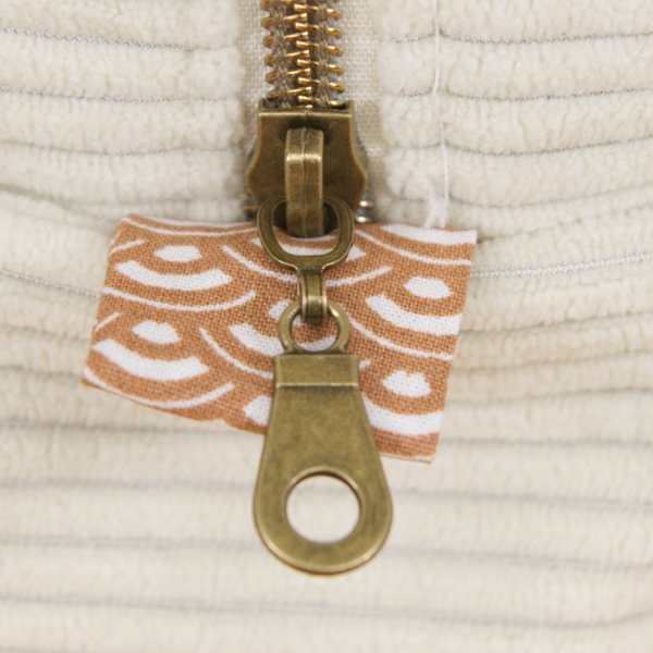 Trousse en velours cotelé écru intérieur Saijo C de B Les cousettes de Bobinette