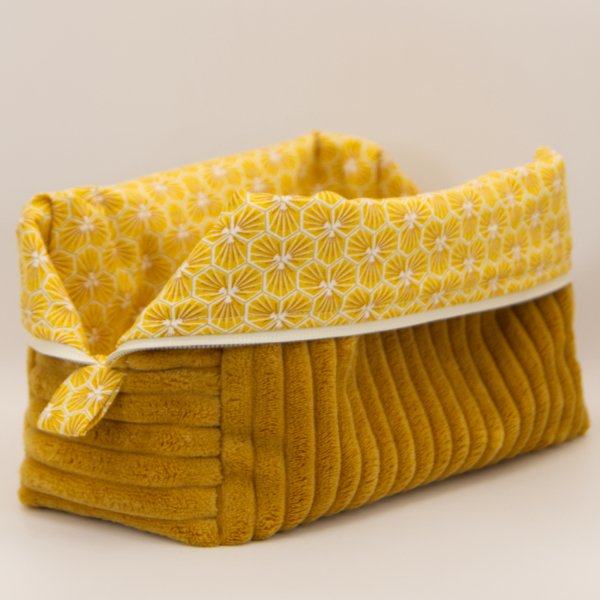 Trousse en velours cotelé Ocre intérieur Riad C de B Les cousettes de Bobinette