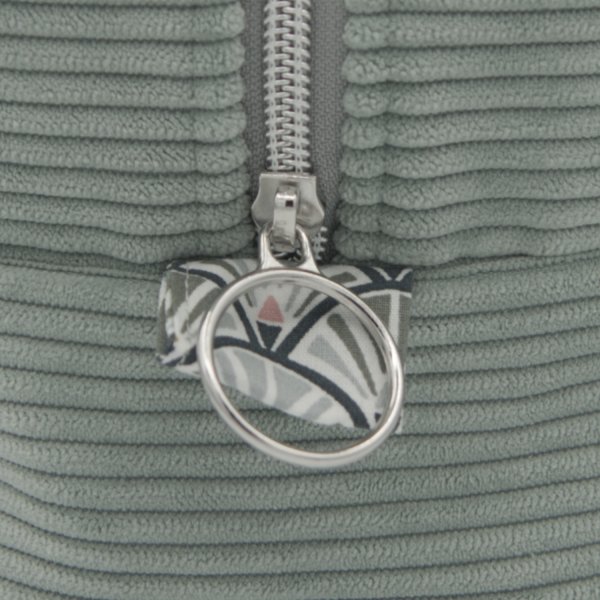 Grande trousse rectangulaire en velours côtelé céladon cousue main – Motif éventails | Les Cousettes de Bobinette