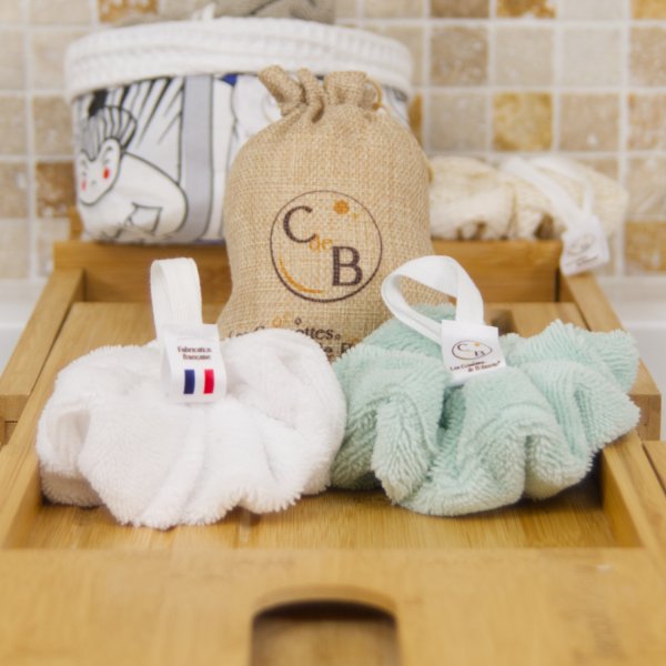 Lot de 2 fleurs de douche micro éponge bambou certifiée OEKO TEX. Blanc Menthe