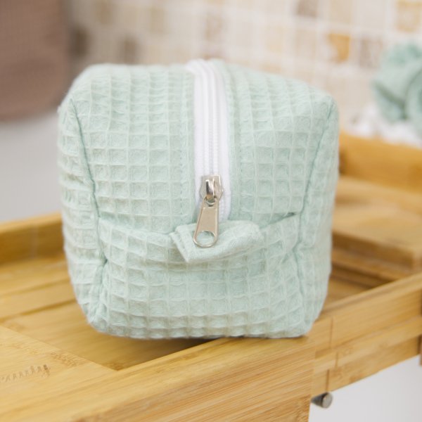 Trousse de toilette imperméable Vert Menthe – Nid d’abeille – Format 20x10x10 cm – Femme & Homme – Fait main France