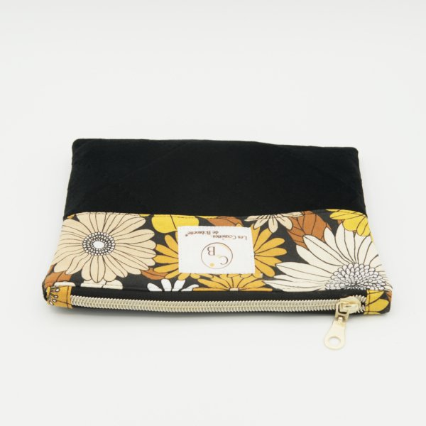 Pochette plate velours noir bi-matière – coton Oeko-Tex motif fleurs jaunes