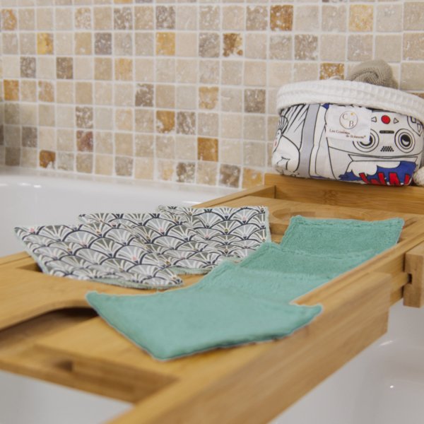 Ensemble de 7 lingettes démaquillantes, bandeau make-up et filet de lavage