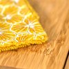Surpiqure. Lot de 7 lingettes démaquillantes lavables Jaune Curcuma Géométrique Coton et micro éponge Bambou OEKO-TEX