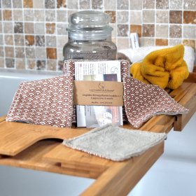 Lingettes démaquillantes lavables Cappuccino Saijo en coton et micro-éponge bambou OEKO-TEX. 10cm de côté