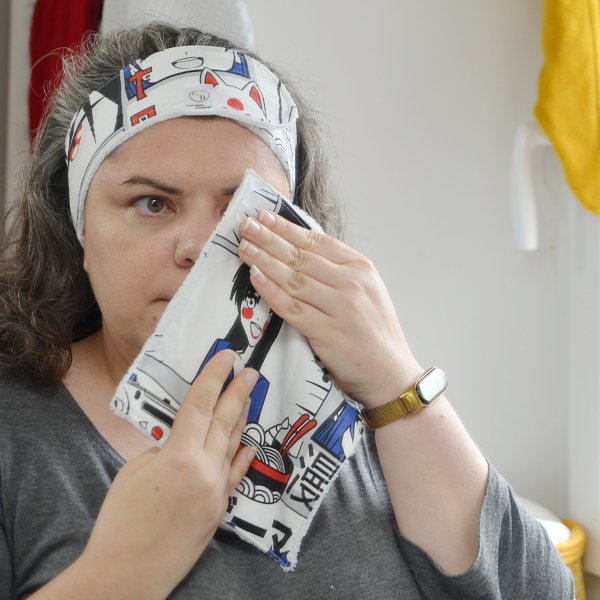 Serviette visage skincare en coton et éponge bambou
