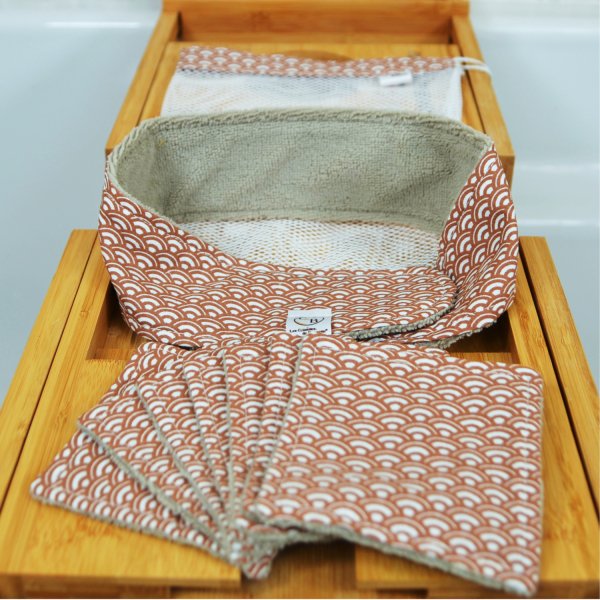 Ensemble de 7 lingettes démaquillantes, bandeau make-up et filet de lavage