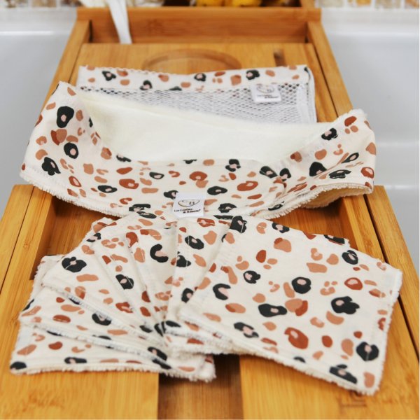 Ensemble de 7 lingettes démaquillantes, bandeau make-up et filet de lavage